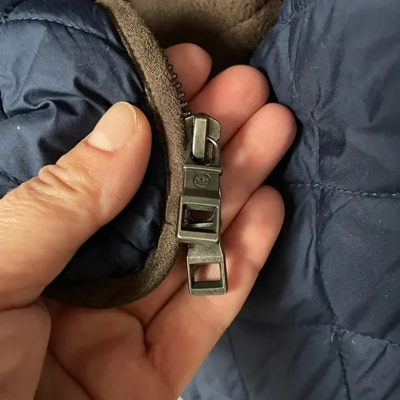 Peter Millar Essex Quilted Vest - Picture 11 of 12